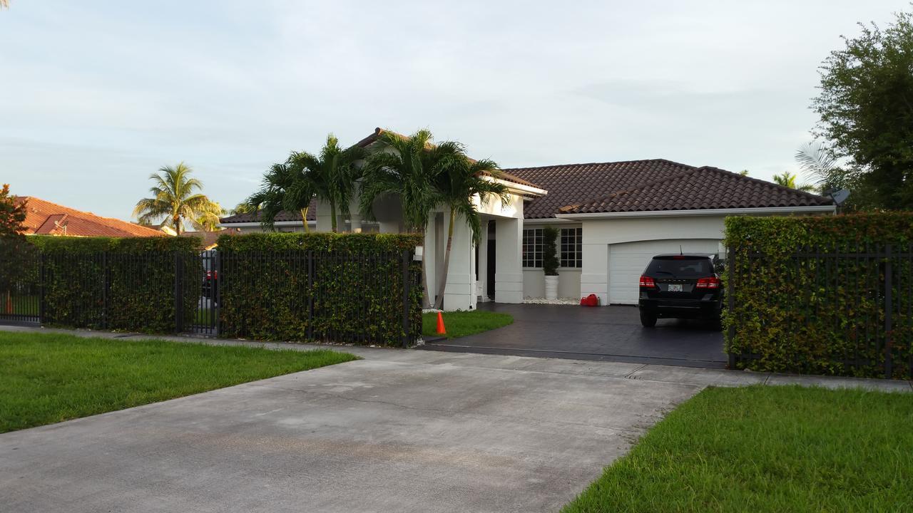 Modern Cabin 1 Miami Exterior photo